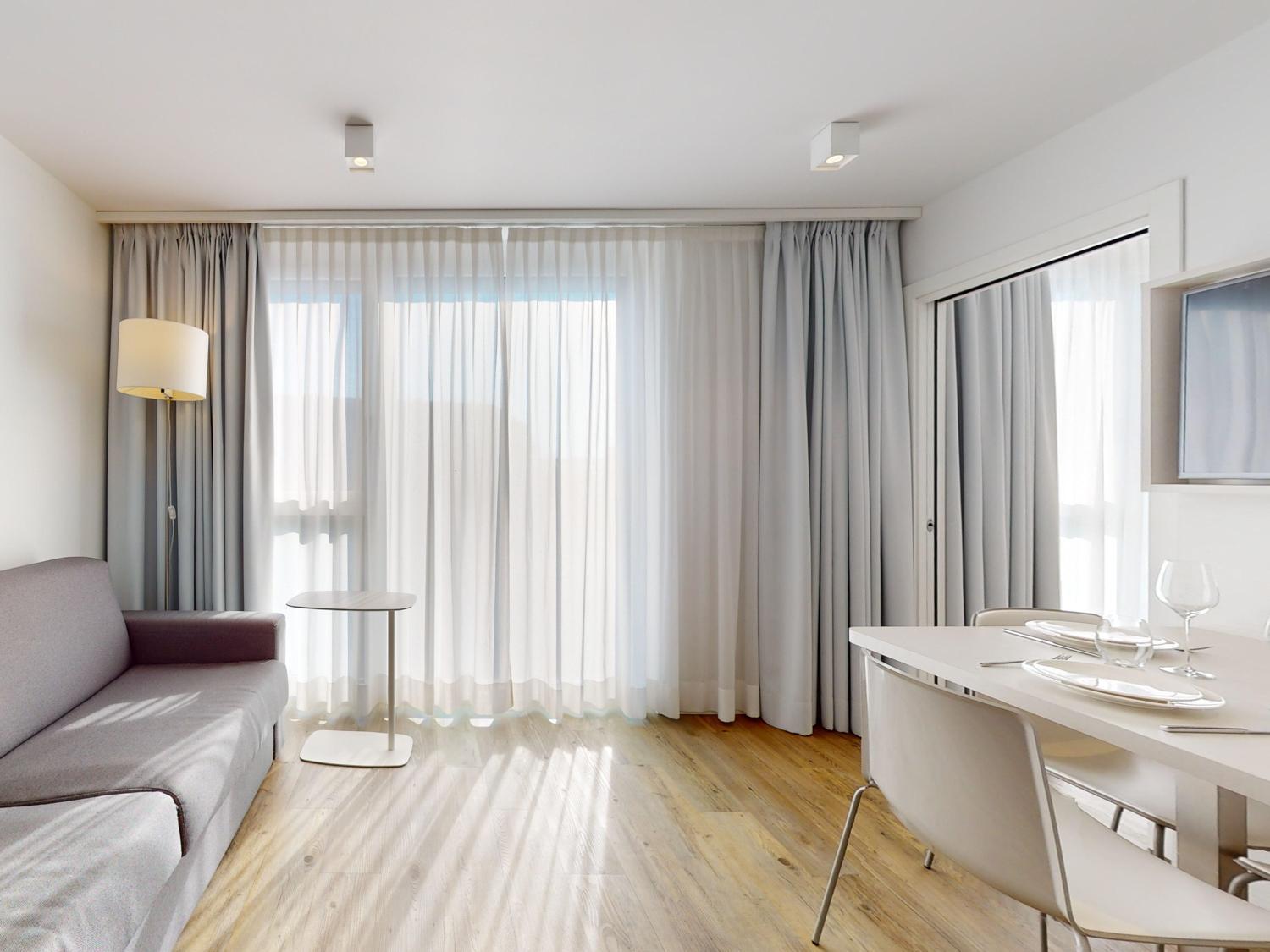Nonanteneuf Appart Hotel Vevey - Contactless Check-In Chambre photo